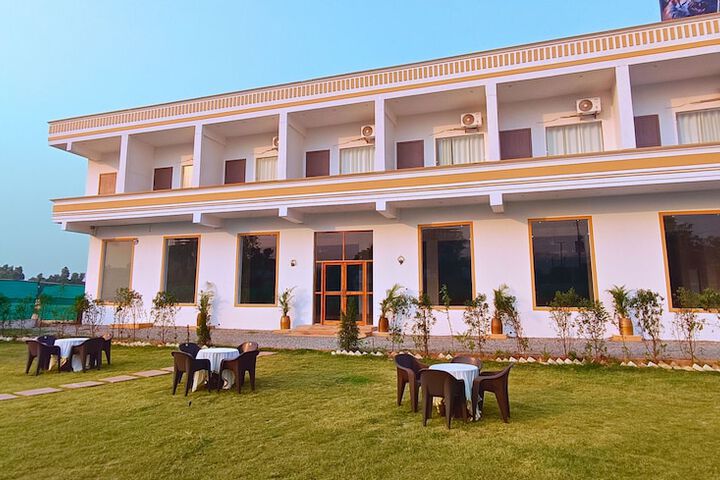 Hotel 76 of 87