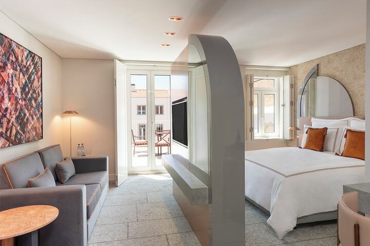 Room 15 of 109