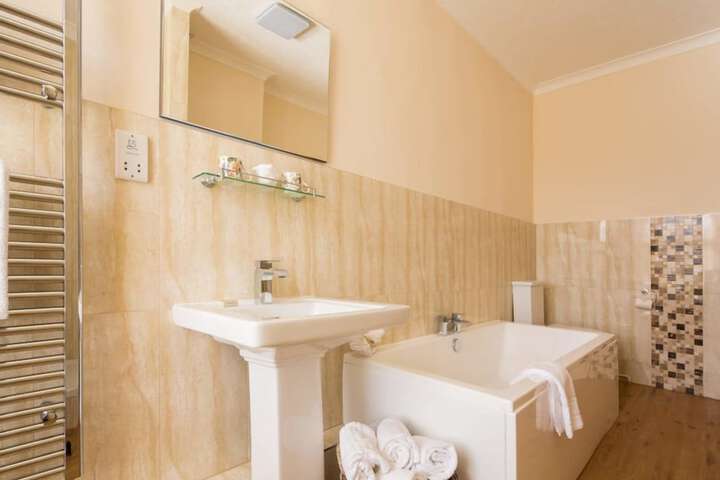 Room 125 of 240