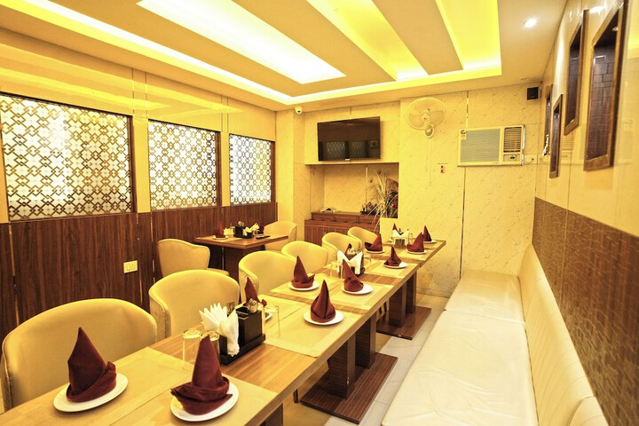 Dining 62 of 75