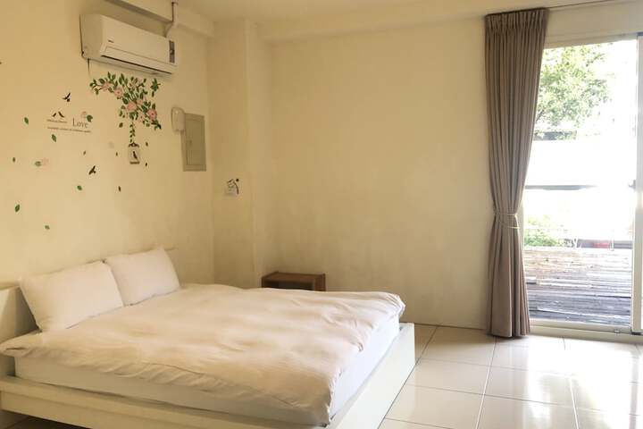 Room 15 of 82