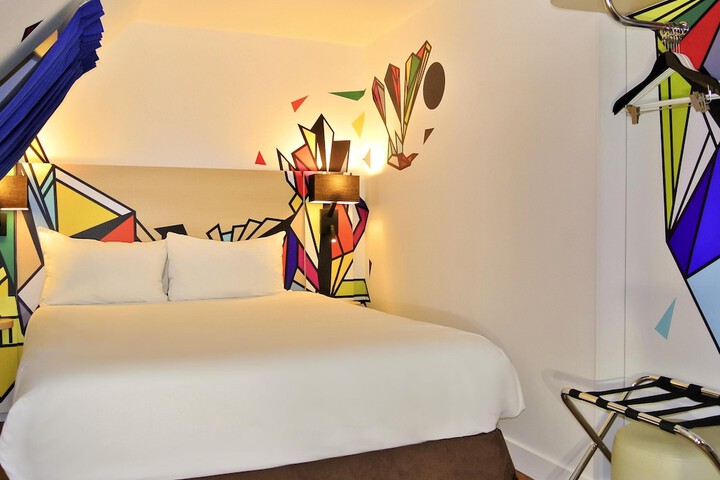 Room 26 of 62