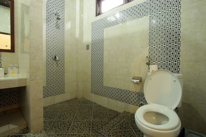 Room 156 of 213