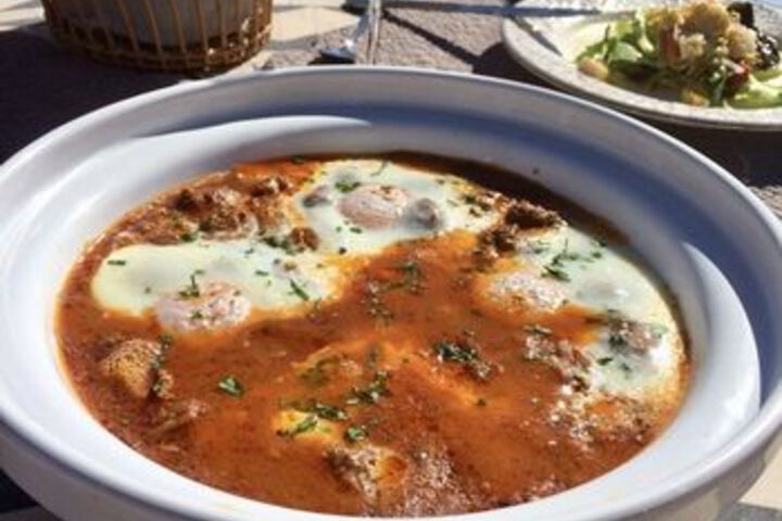 Lounge 11 of 61