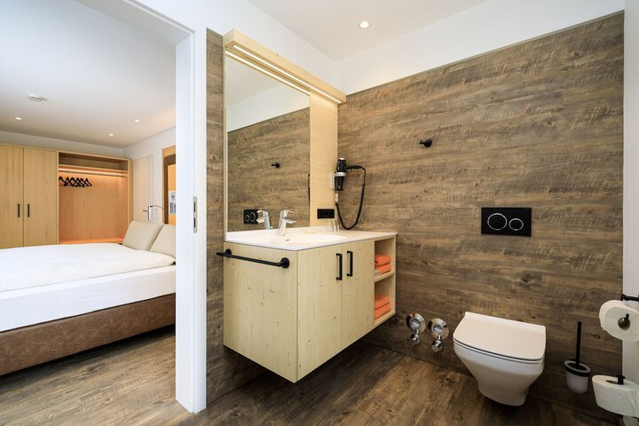 Room 26 of 45