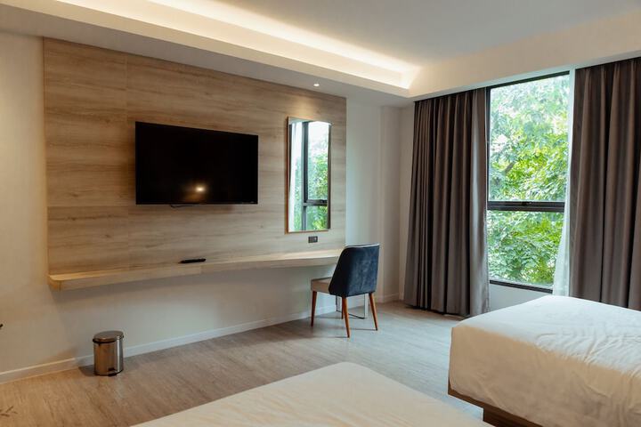Room 7 of 49