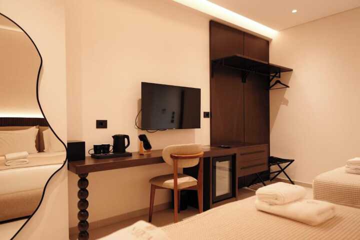 Room 25 of 75