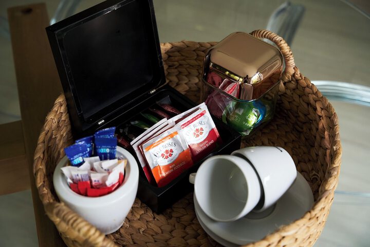 Breakfast/Coffee Service 86 of 161