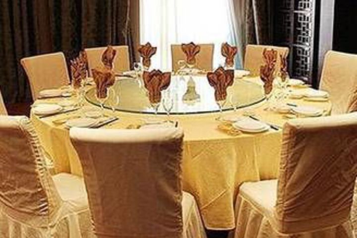 Dining 68 of 75