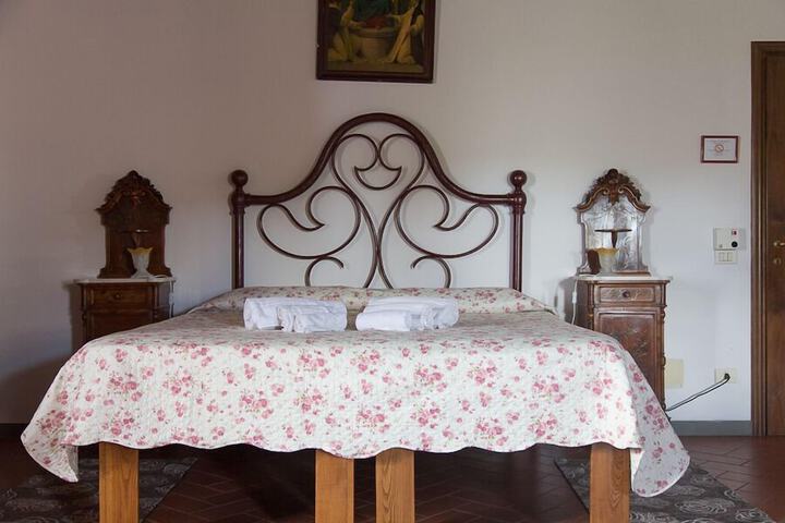 Room 8 of 30