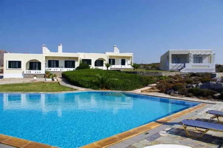 Pool 2 of 5