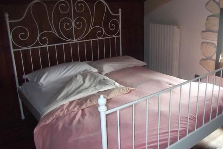 Room 3 of 41