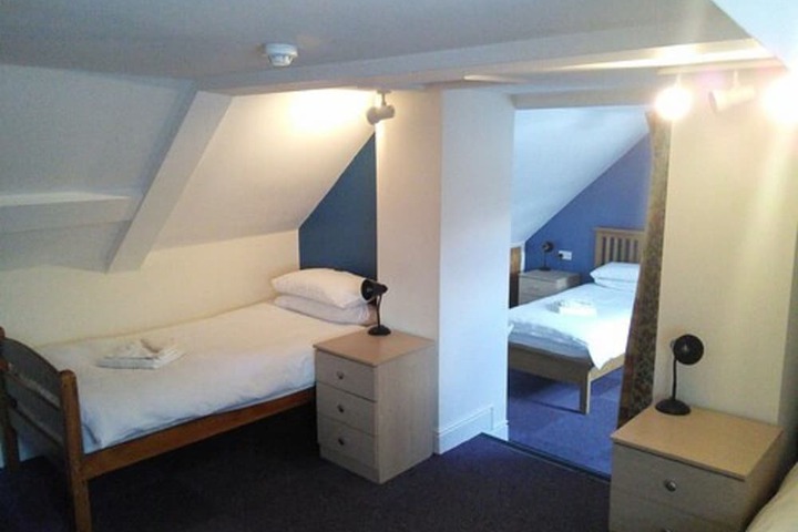 Room 5 of 21
