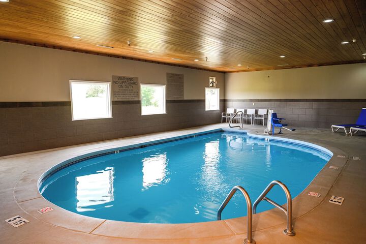 Pools & Facilities