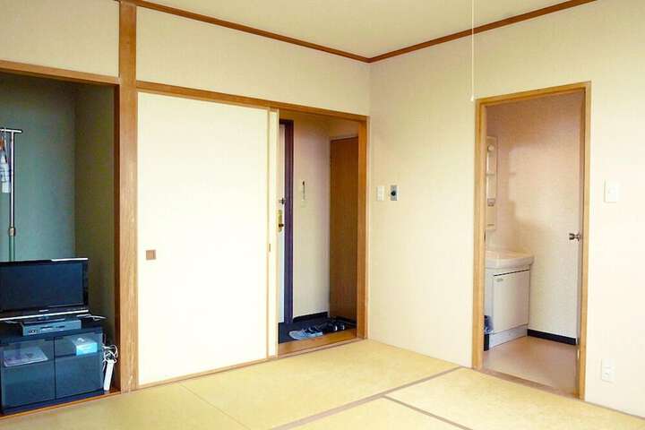 Room 7 of 51