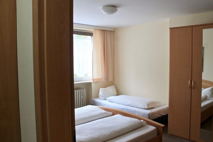 Room 11 of 23