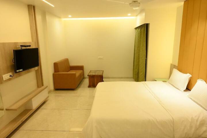 Room 17 of 46