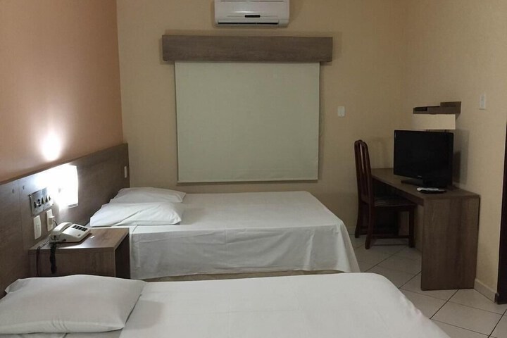 Room 6 of 60