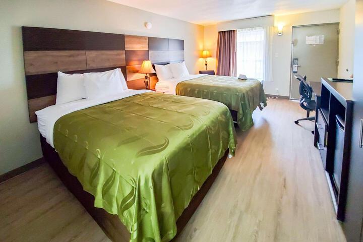 2 Double Beds (1 of 11)