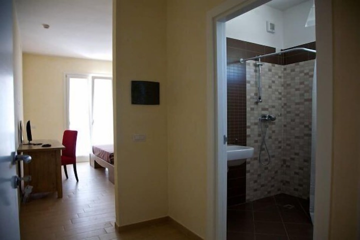 Room 9 of 43