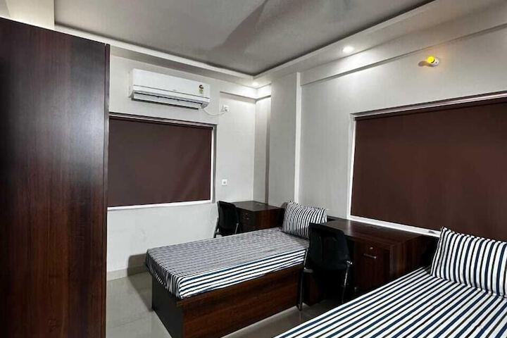 Room 14 of 21