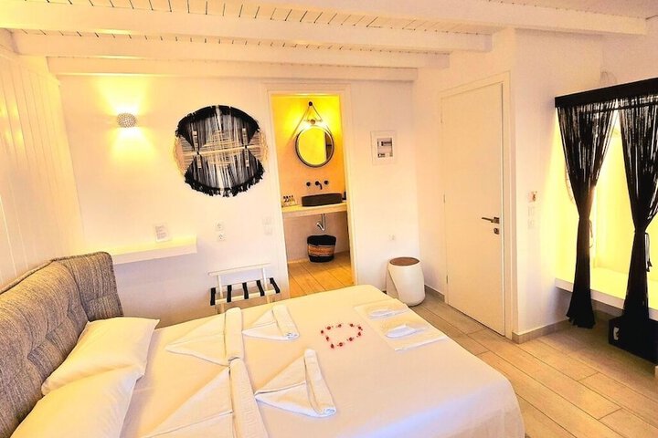 Room 35 of 148