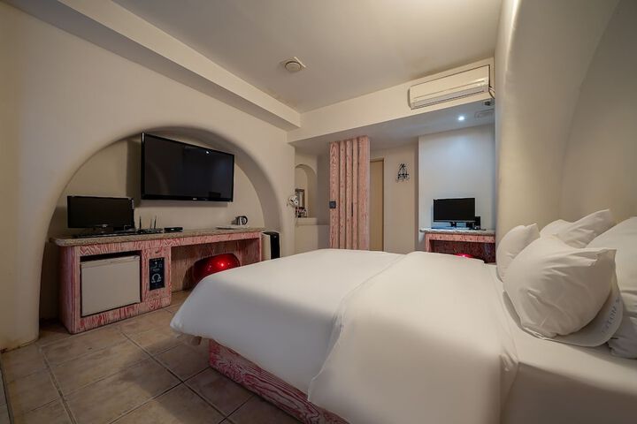 Room 18 of 61