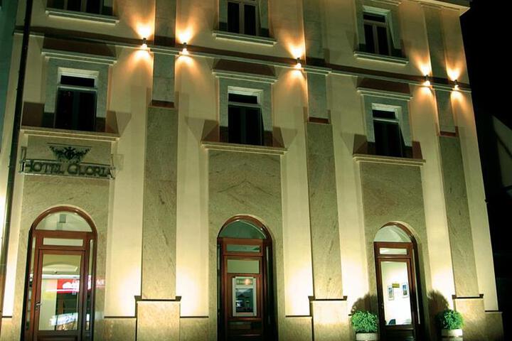 HOTEL GLORIA