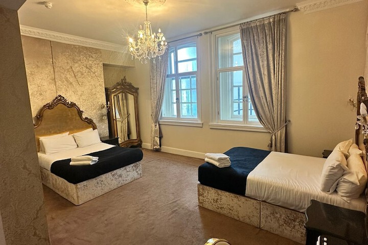 Room 59 of 171
