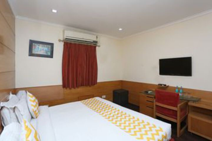Room 10 of 21
