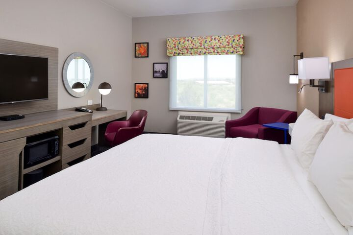 Room 3 of 79