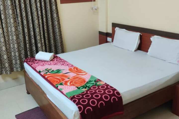 Room 3 of 13