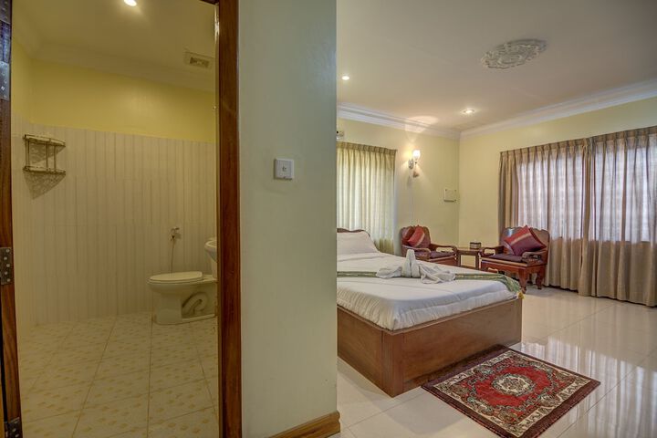 Room 44 of 66