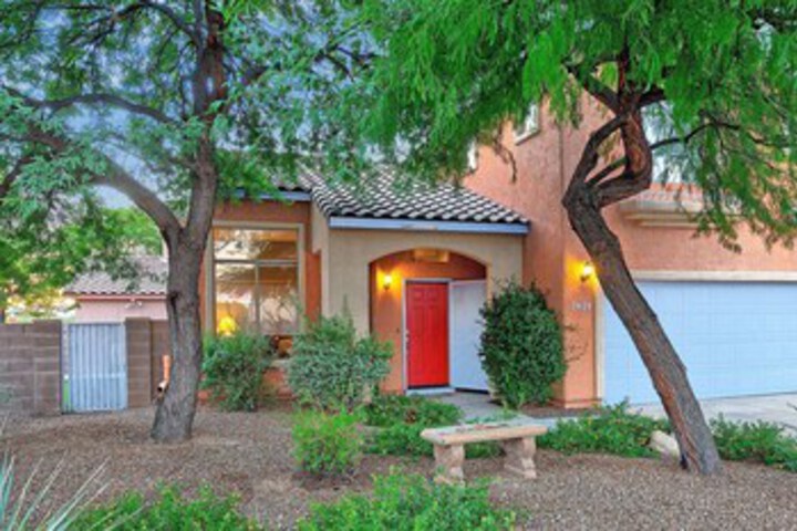 Photo of Stylish Southwest 2 BR by Casago