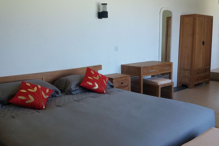 Room 8 of 40