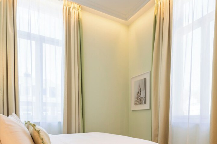 Room 12 of 62