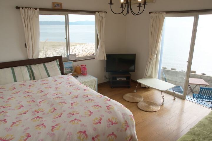 Room 3 of 19