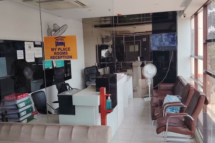Room 7 of 11