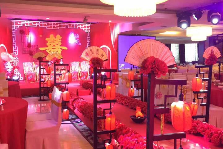 Ballroom/Hall 24 of 25