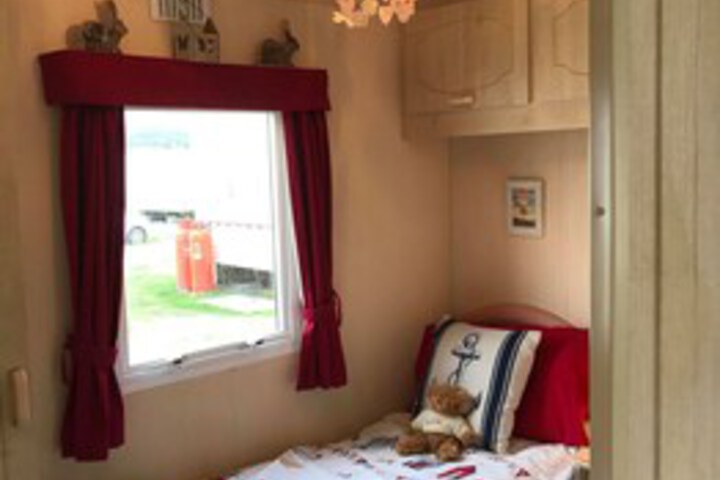 Room 7 of 28