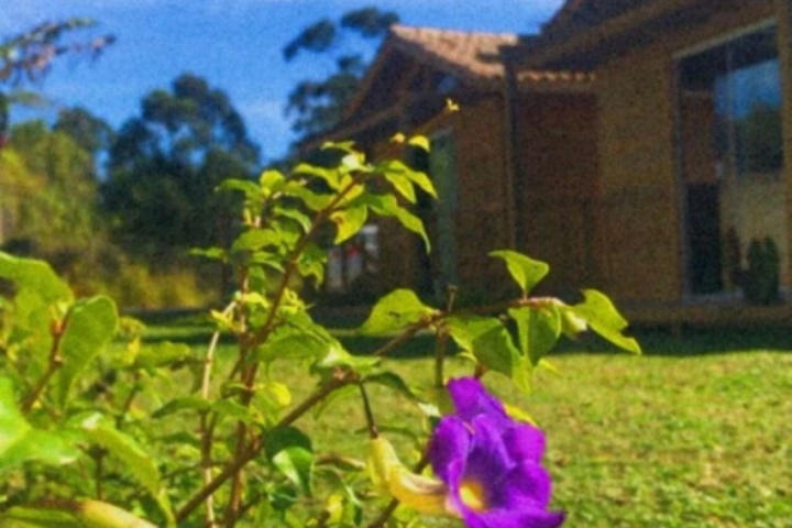 Chalé das Bromélias - Praia do Rosa-SC