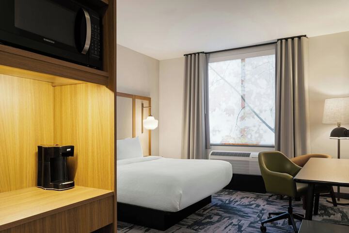 Room 30 of 53