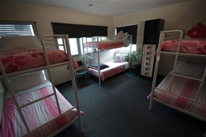 Room 2 of 7