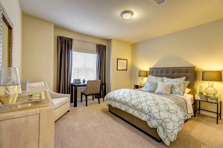 Room 4 of 15