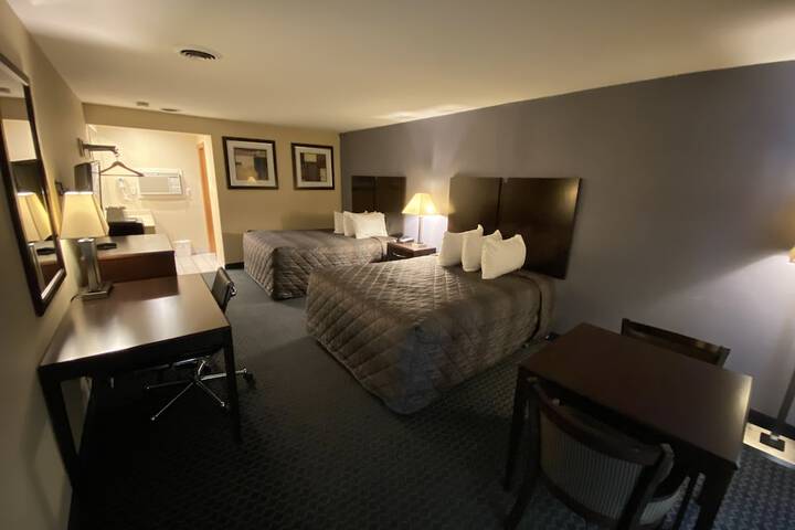 2 Double Beds (8 of 8)