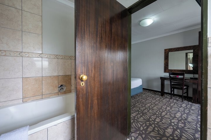 Room 83 of 129
