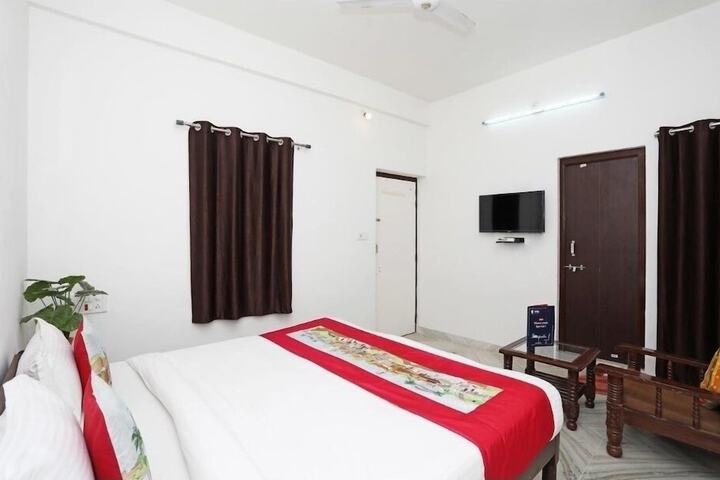 Room 3 of 12