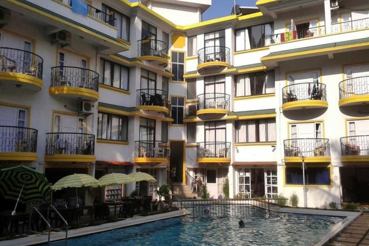 Pool 36 of 41