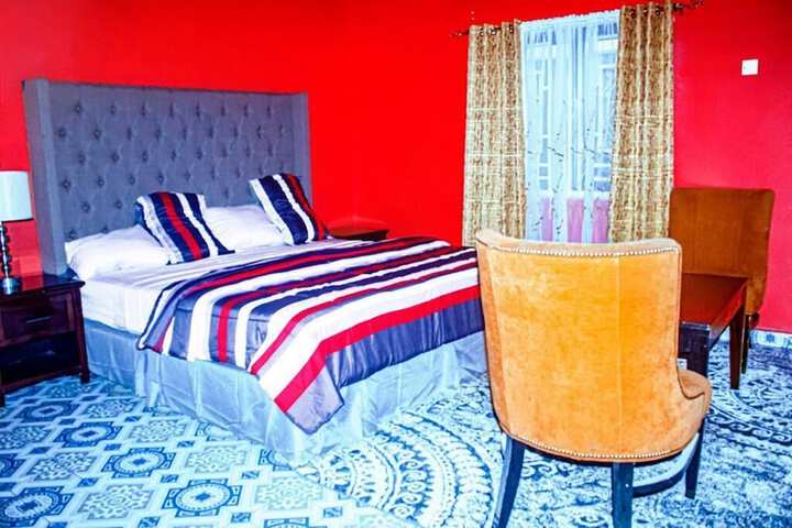Room 4 of 21