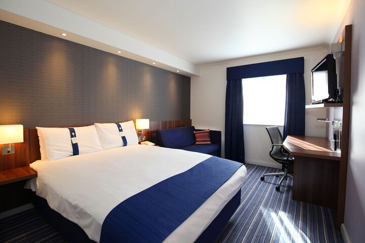 Room 15 of 52